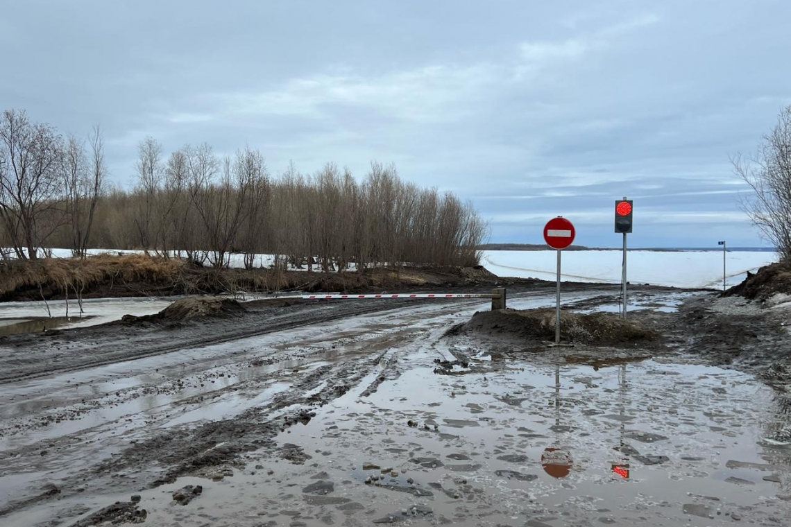 В Якутии закрыли региональную ледовую переправу через реку Лену